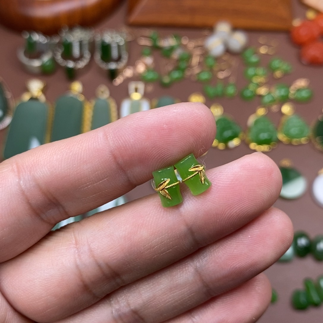 和田玉颈饰18K金镶嵌