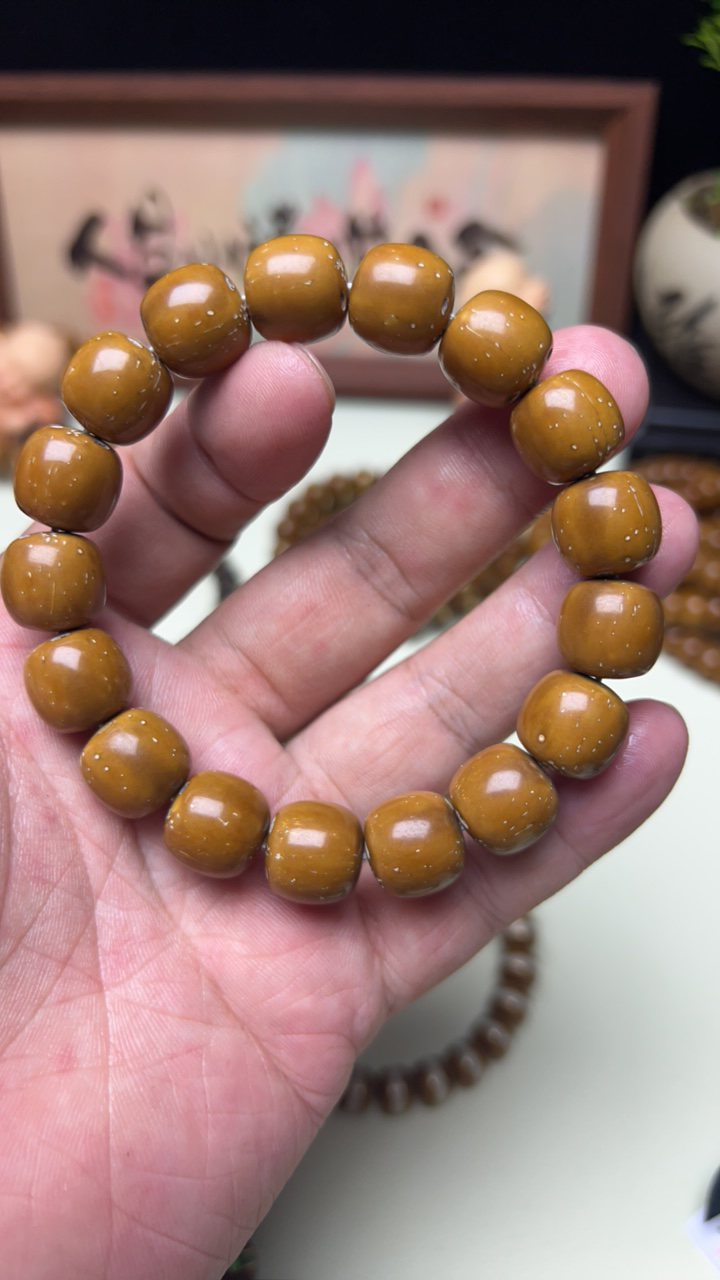 紫金鼠  半实心  13.5✖️13  老型  黄皮料大尺寸