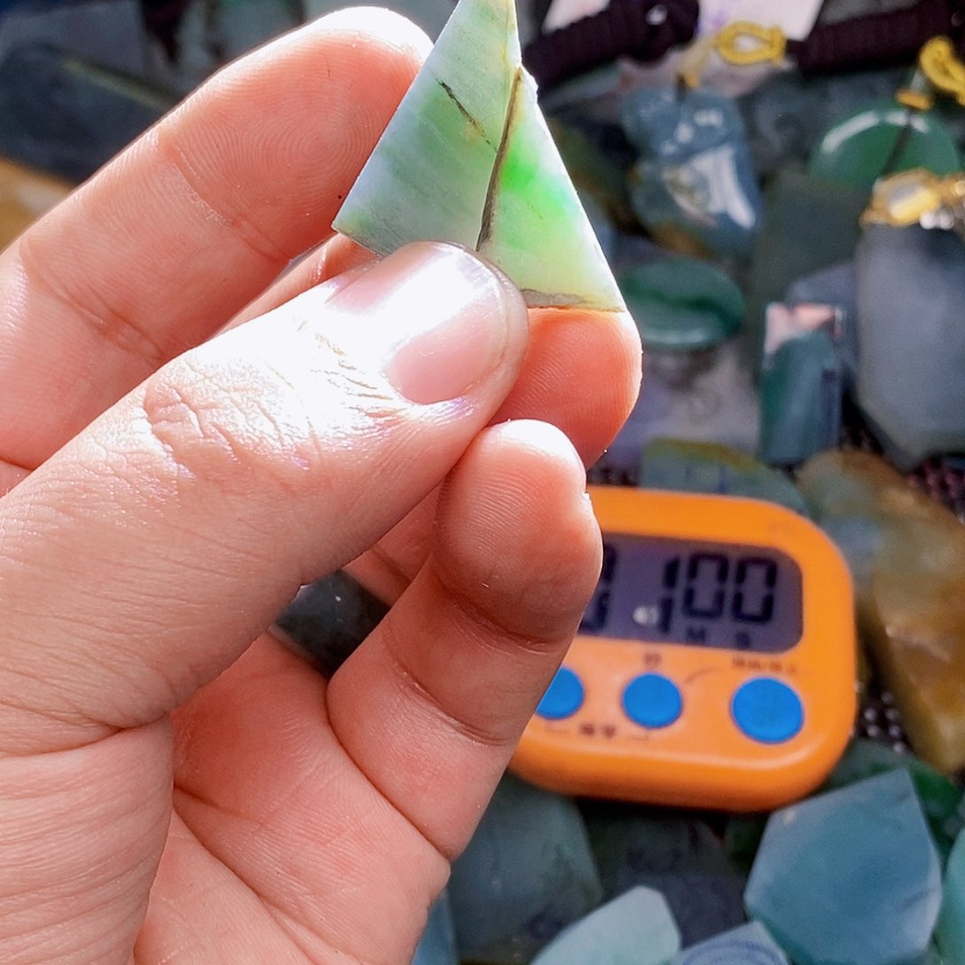 颈饰未镶嵌翡翠学*海翡翠