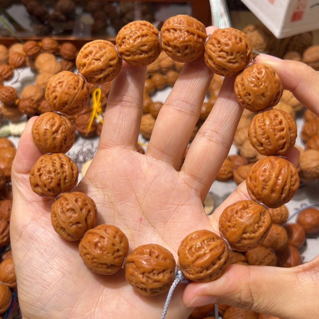 B***阳吊坠桃核西瓜纹手串