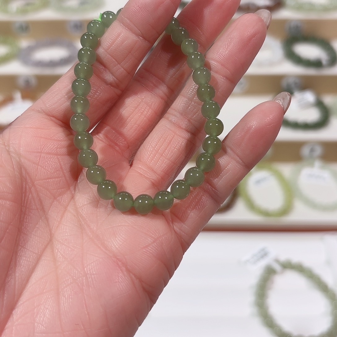 和田玉手链未镶嵌V