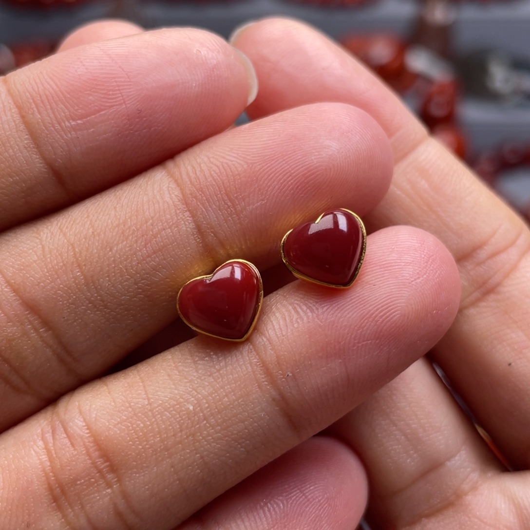 南红玛瑙18K金镶嵌珠宝奇石耳钉