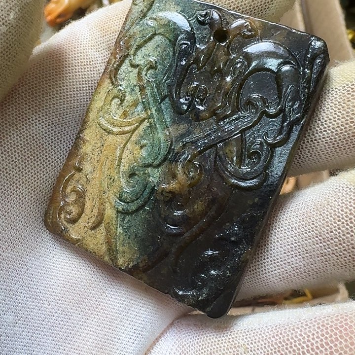 和田玉未镶嵌挂件