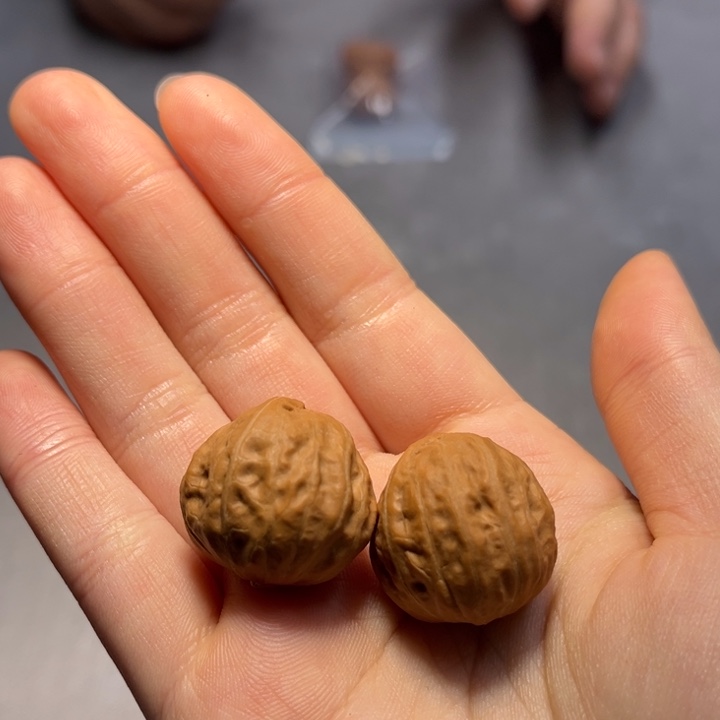 文玩核桃把件拿****?半壁650