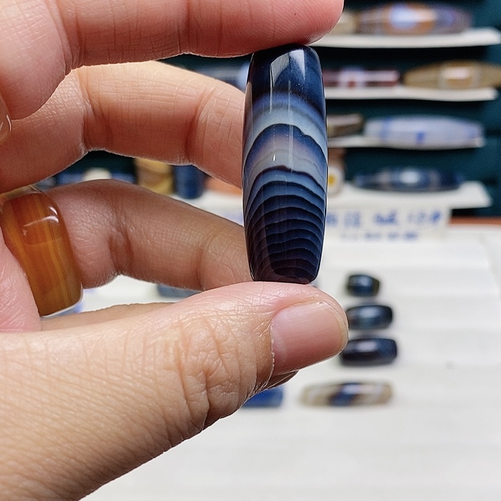 克***蓝玛瑙/玉髓未镶嵌颈饰