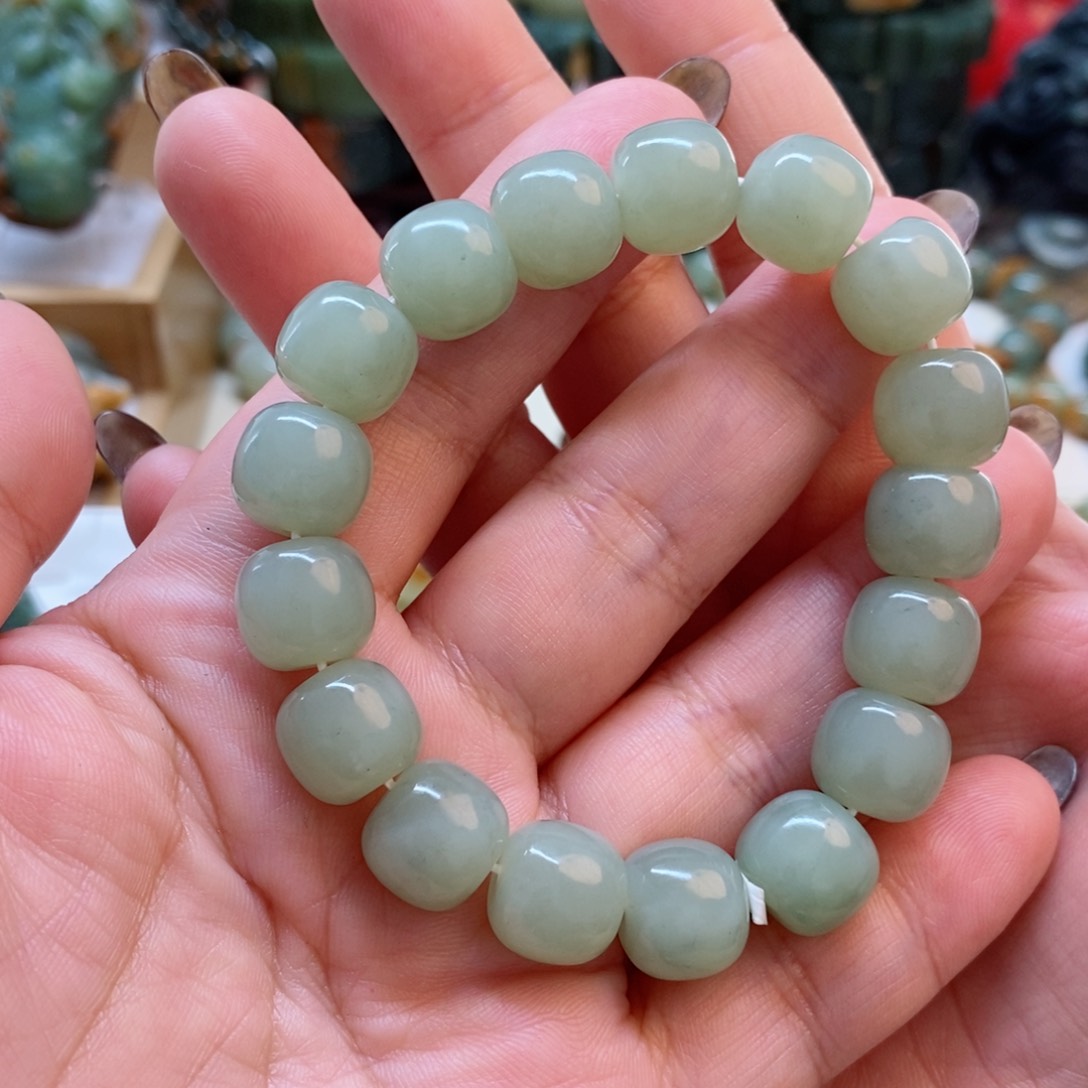 透闪石质玉手串未镶嵌