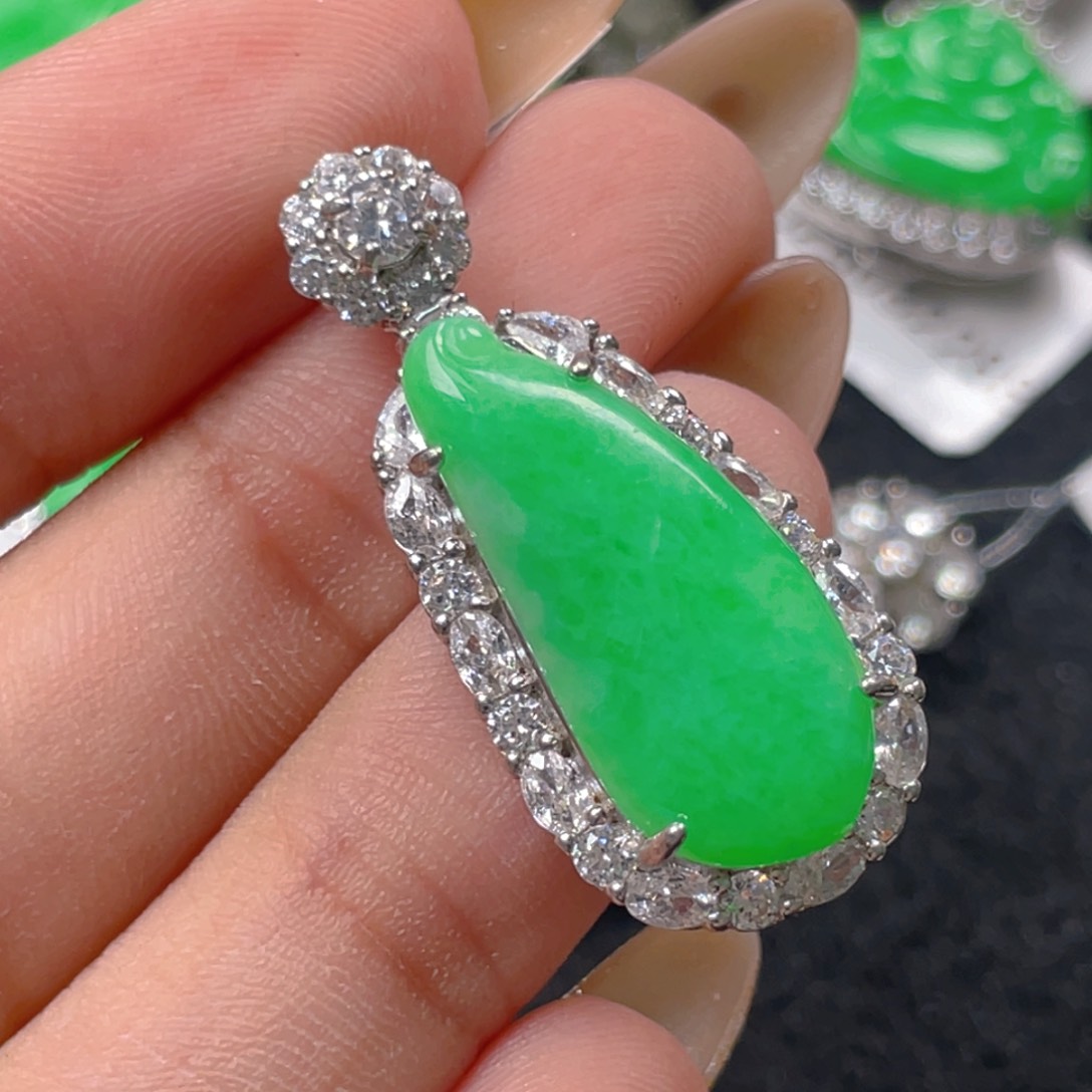 翡翠挂件银S925镶嵌翡翠