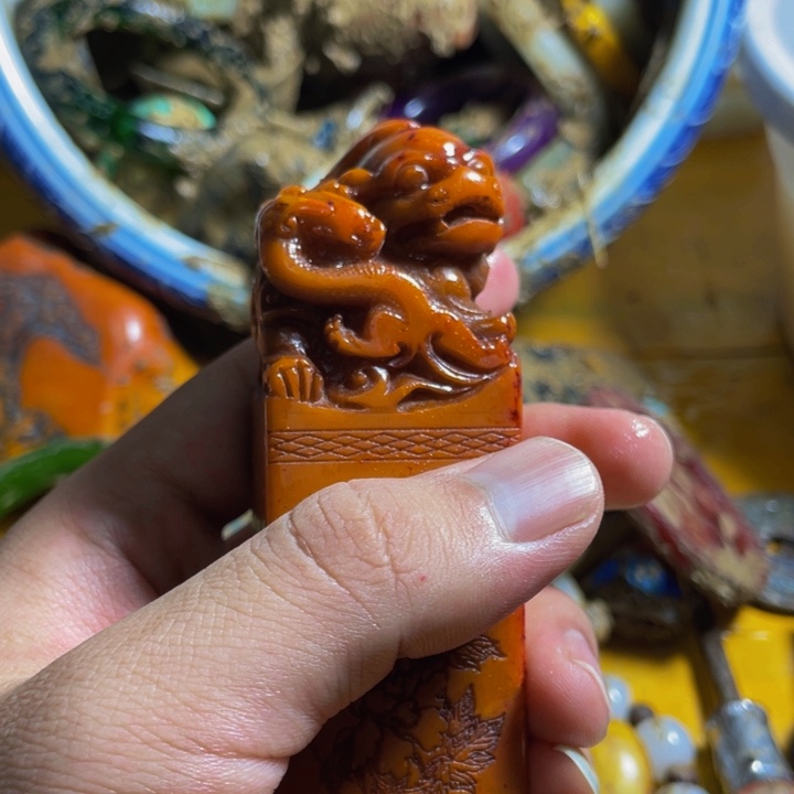 颈饰未镶嵌和田玉（糖玉）