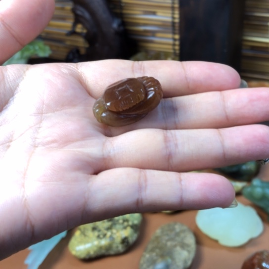 未镶嵌蛇纹石玉颈饰