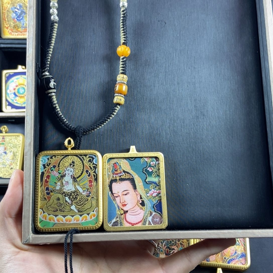 吊坠张*美丽的唐卡漂亮结缘