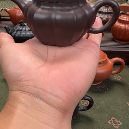茶壶紫砂宜兴紫砂明远菱花150cc 