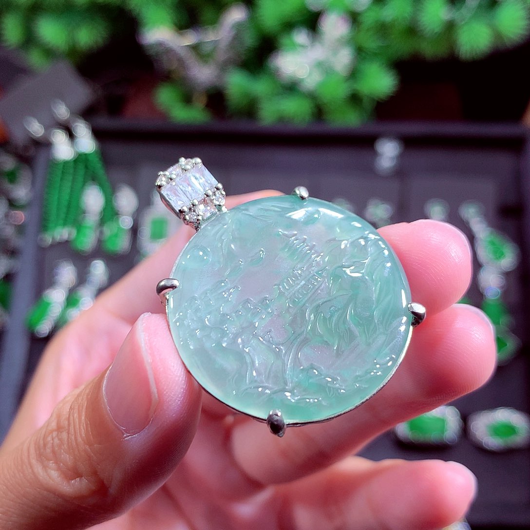 颈饰未镶嵌翡翠天然