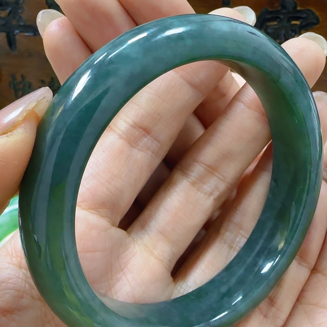 翡翠手镯未镶嵌翡翠350