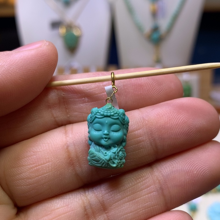绿松石18K金镶嵌挂件
