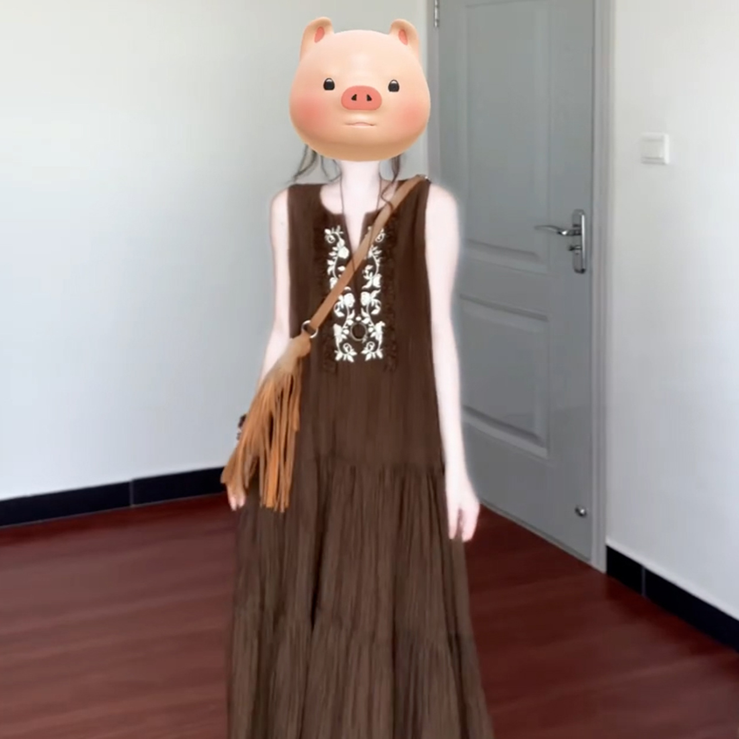 度假波西米亚吊带背心连衣裙子女夏季2025新款小个子气质长裙5085