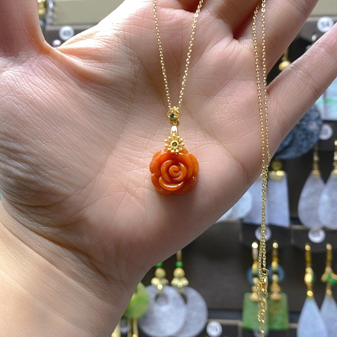 颈饰未镶嵌翡翠翡翠