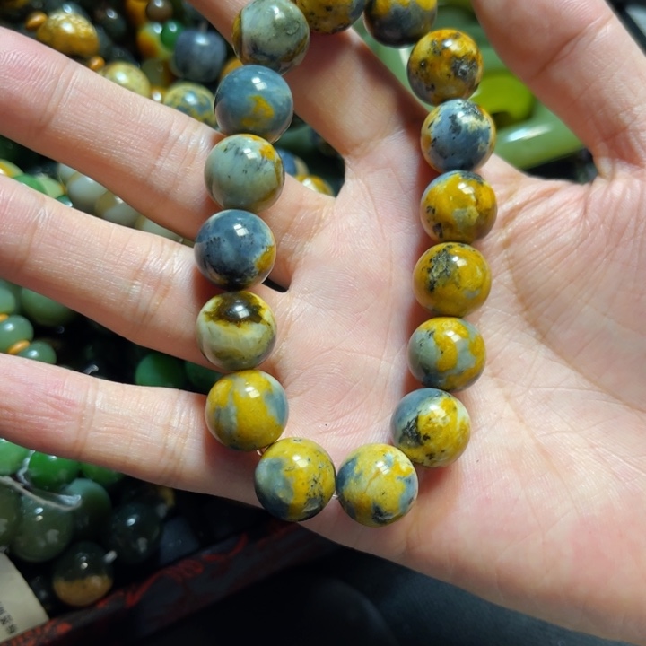 未镶嵌蛇纹石玉手链