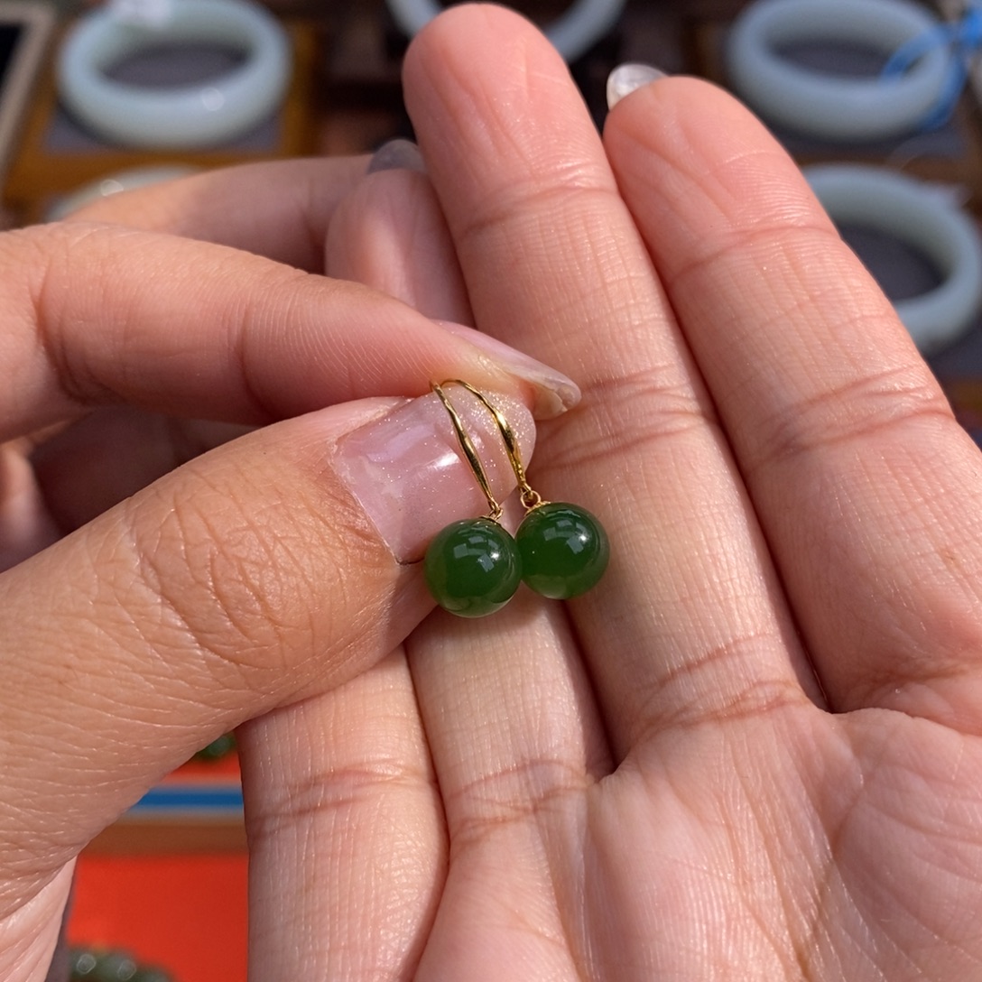 和田玉未镶嵌耳饰