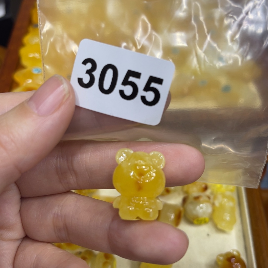琥珀珠宝奇石未镶嵌