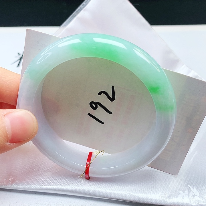 翡翠手镯未镶嵌56➕圈口