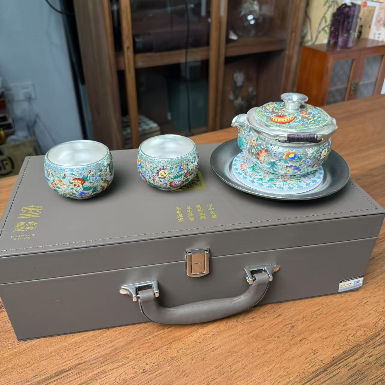 周鸿杰鎏银珐琅手抓壶套组 1811