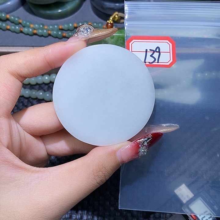 和田玉和田玉边角料随机发未镶嵌