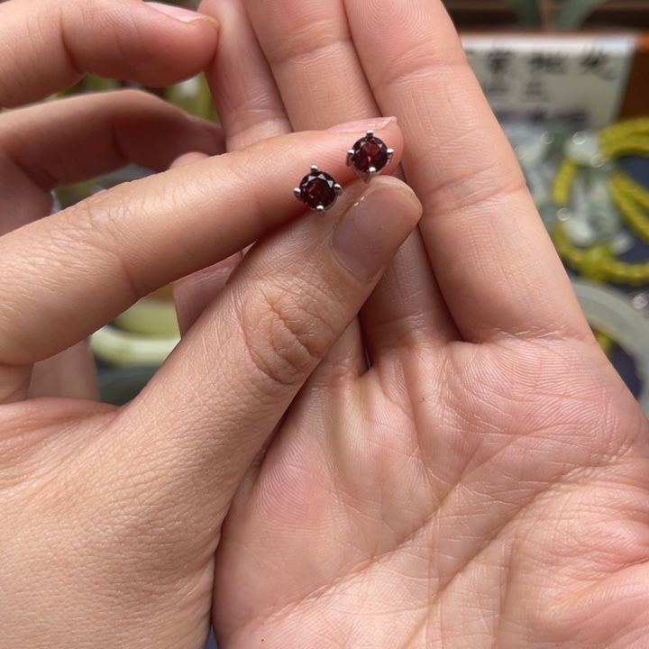 石榴石耳钉银S925镶嵌