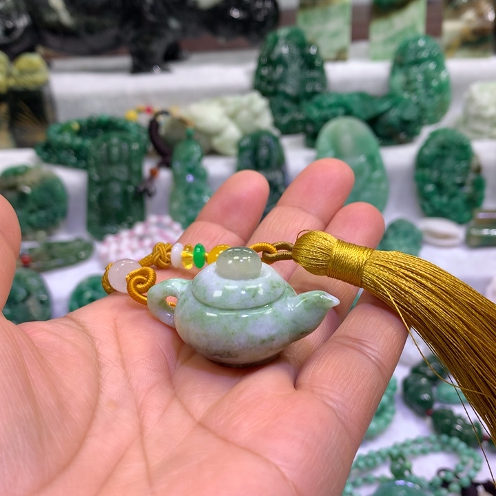 独山玉未镶嵌把把壶