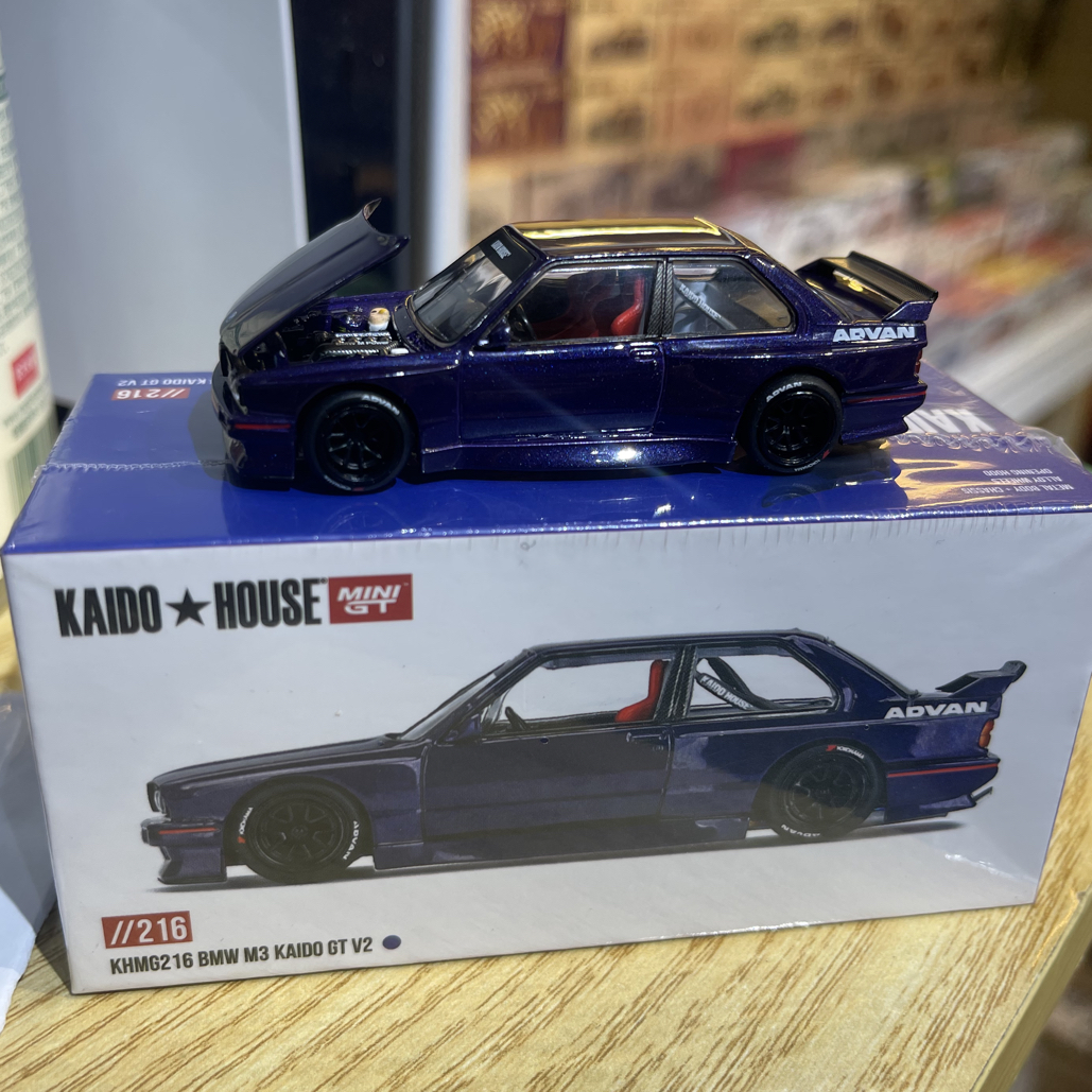 1:64 宝马 M3 E30 GT V2 合金汽车模型车内摆件