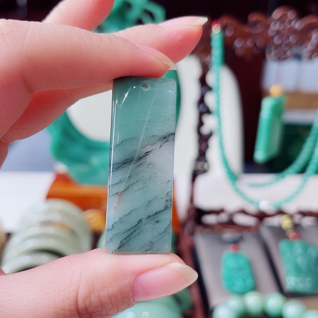 密玉（石英质玉）未镶嵌颈饰