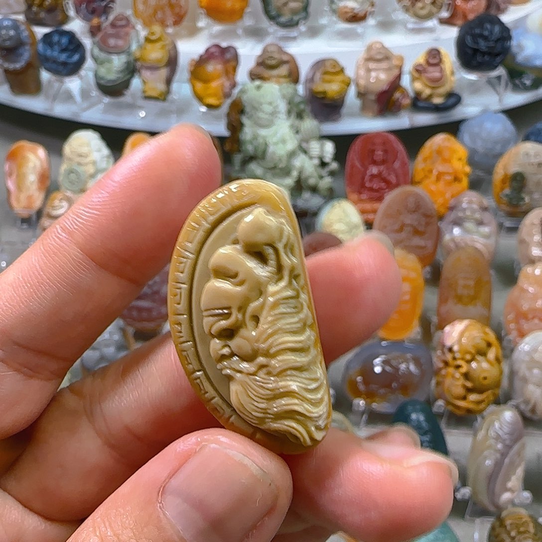 石英质玉吊坠未镶嵌天然阿拉善彩玉纯手工雕刻钟馗吊坠