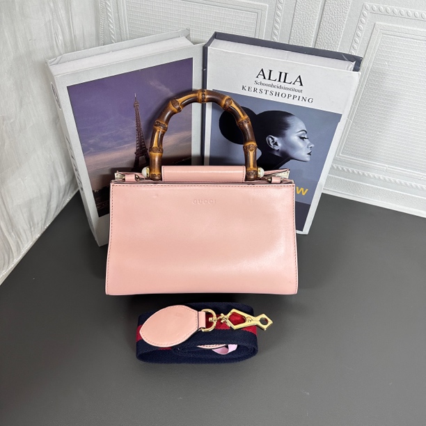 95新 GUCCI/古驰 95新粉色小号珍珠竹节手提斜挎包