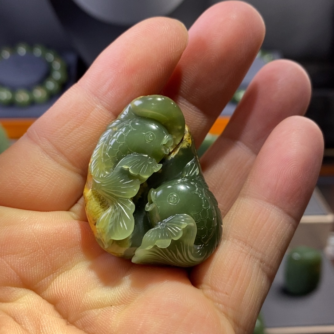 *****岫岩河磨玉（透闪石质玉）未镶嵌颈饰