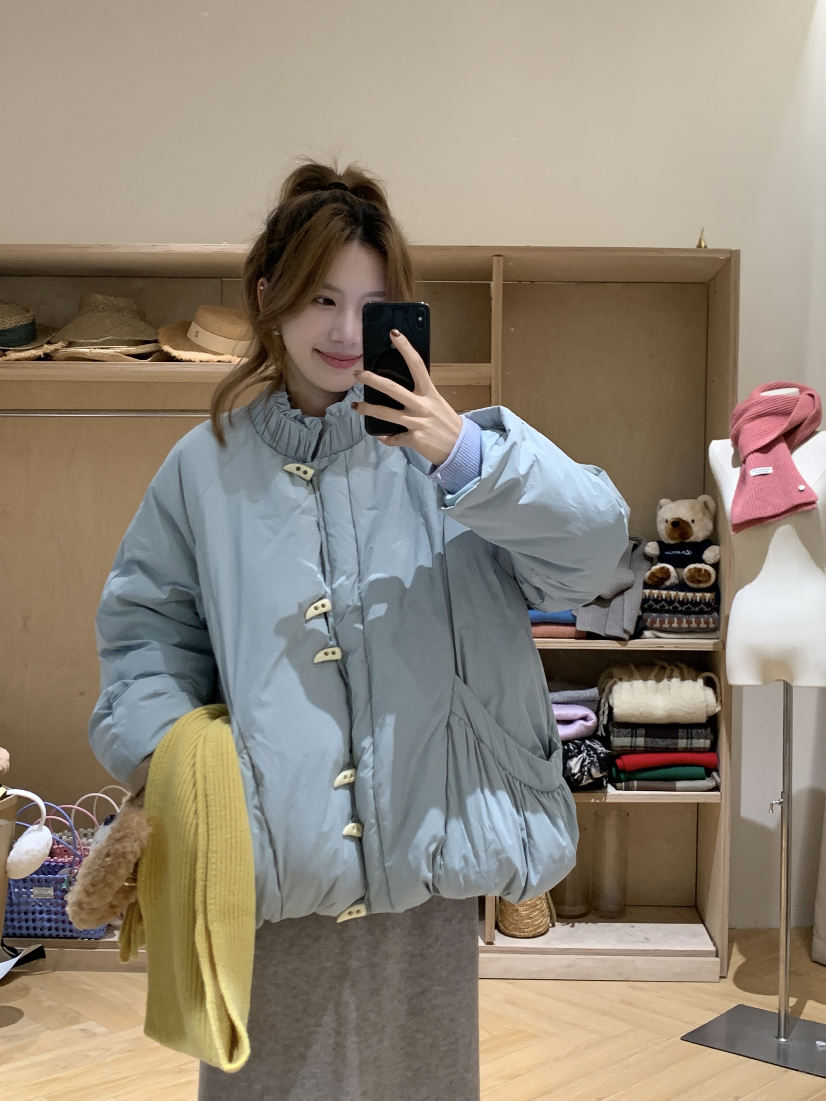 【YS】‘清屿甜梦’温柔松紧立领花苞小牛角扣新国标羽绒服~X642