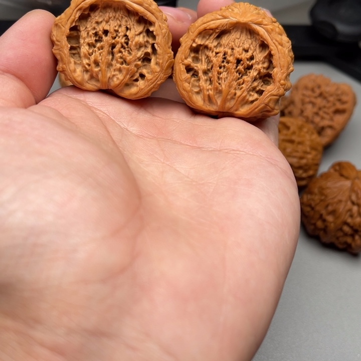 文玩核桃把件聚宝盆