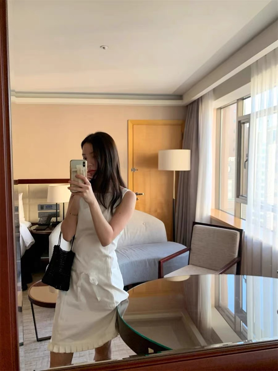 泡菜无袖蝴蝶结连衣长裙