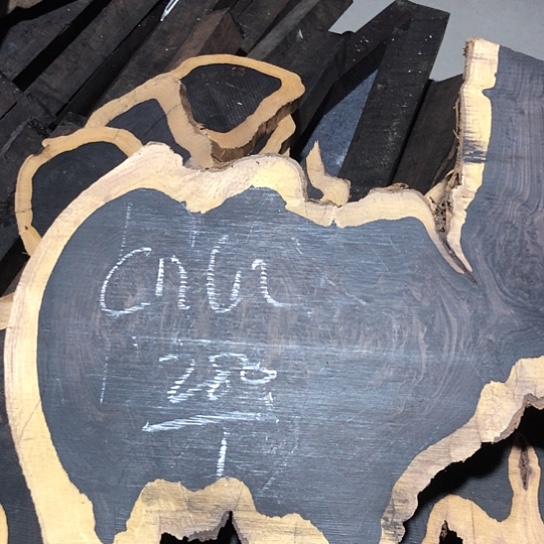 C***n东非黑黄檀（紫光檀）紫光檀留疤木料木料