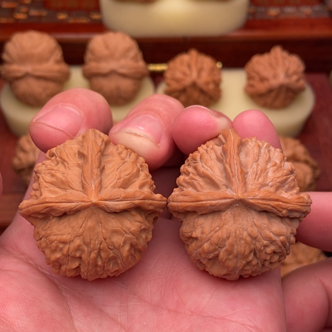 桃核把件野生大金锭三棱40