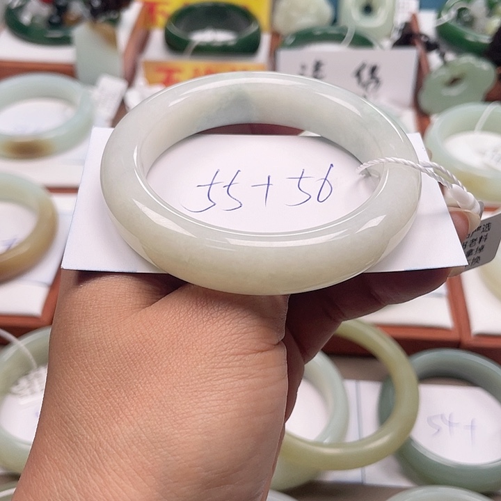 未镶嵌手镯和田玉?*棠