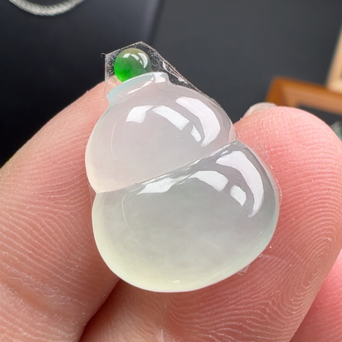 翡翠未镶嵌颈饰葫芦17.3