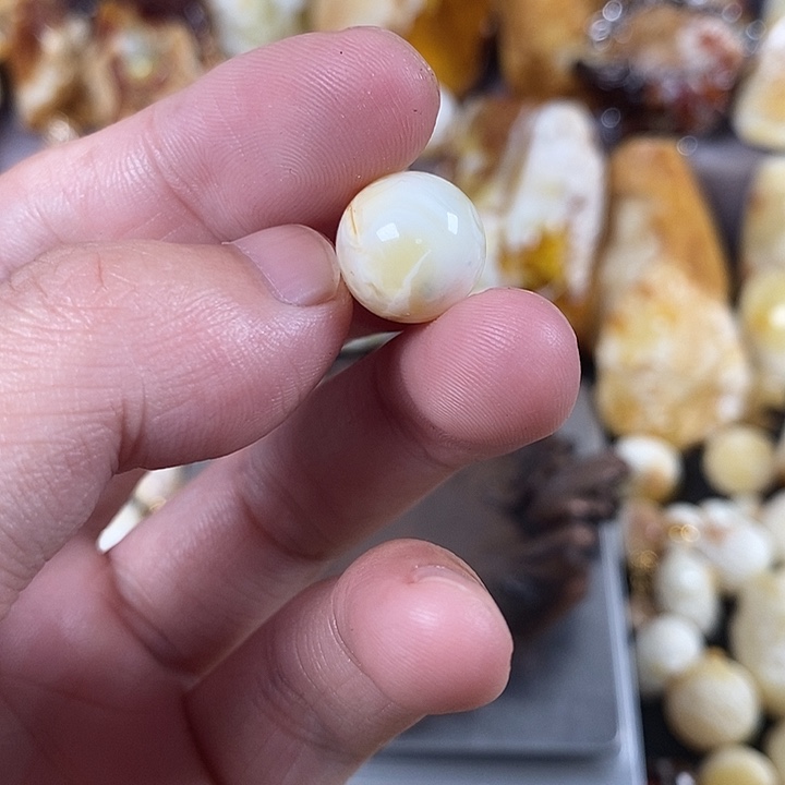 裸石琥珀未镶嵌我