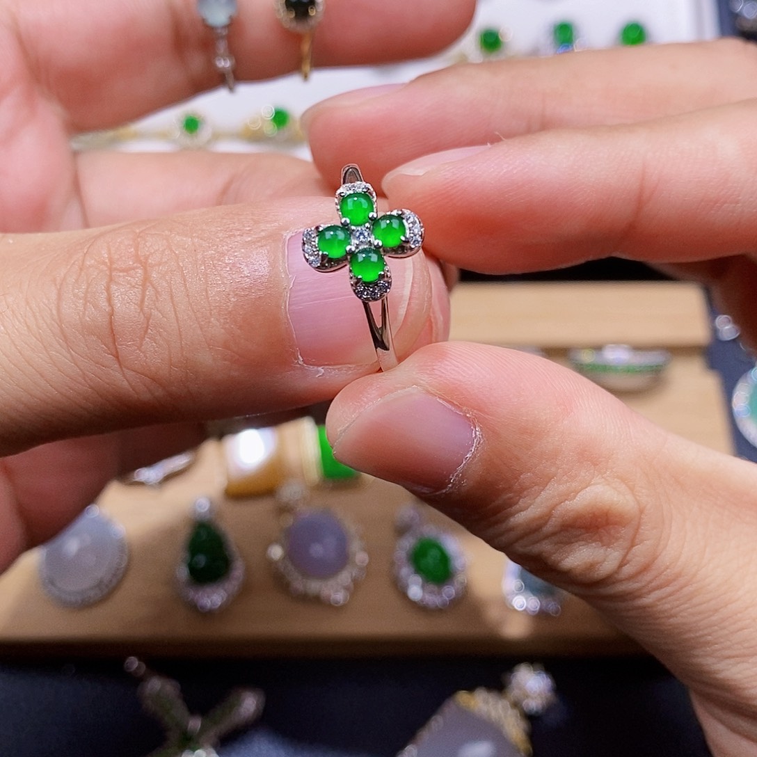 银S925镶嵌戒指翡翠构****）戒指