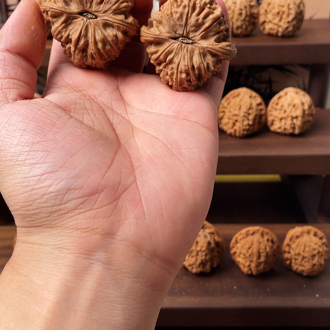 ****－吊坠文玩核桃南疆石