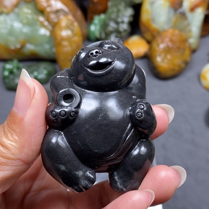 和田玉未镶嵌把件