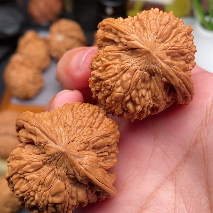 【闪购商品】文玩核桃把件满天星全品39