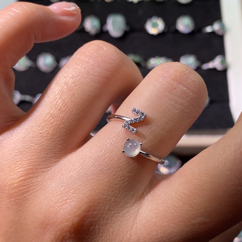 【闪购商品】翡翠颈饰未镶嵌天然