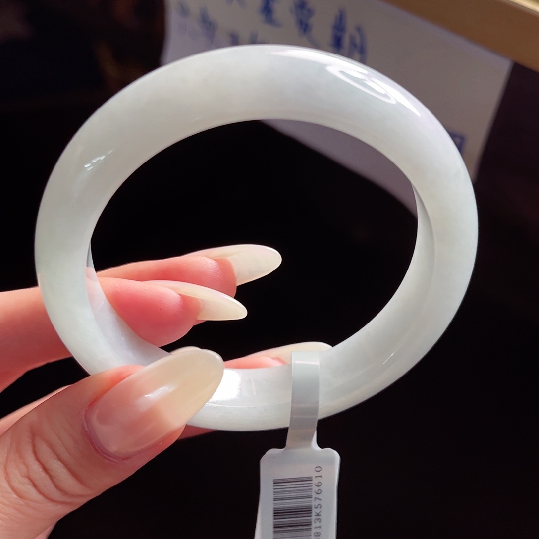 未镶嵌手镯翡翠手镯