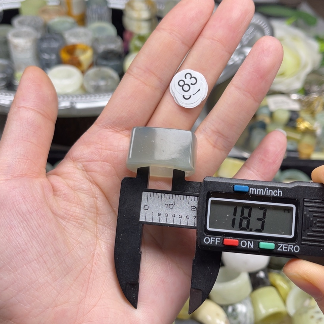 蛇纹石玉未镶嵌戒指