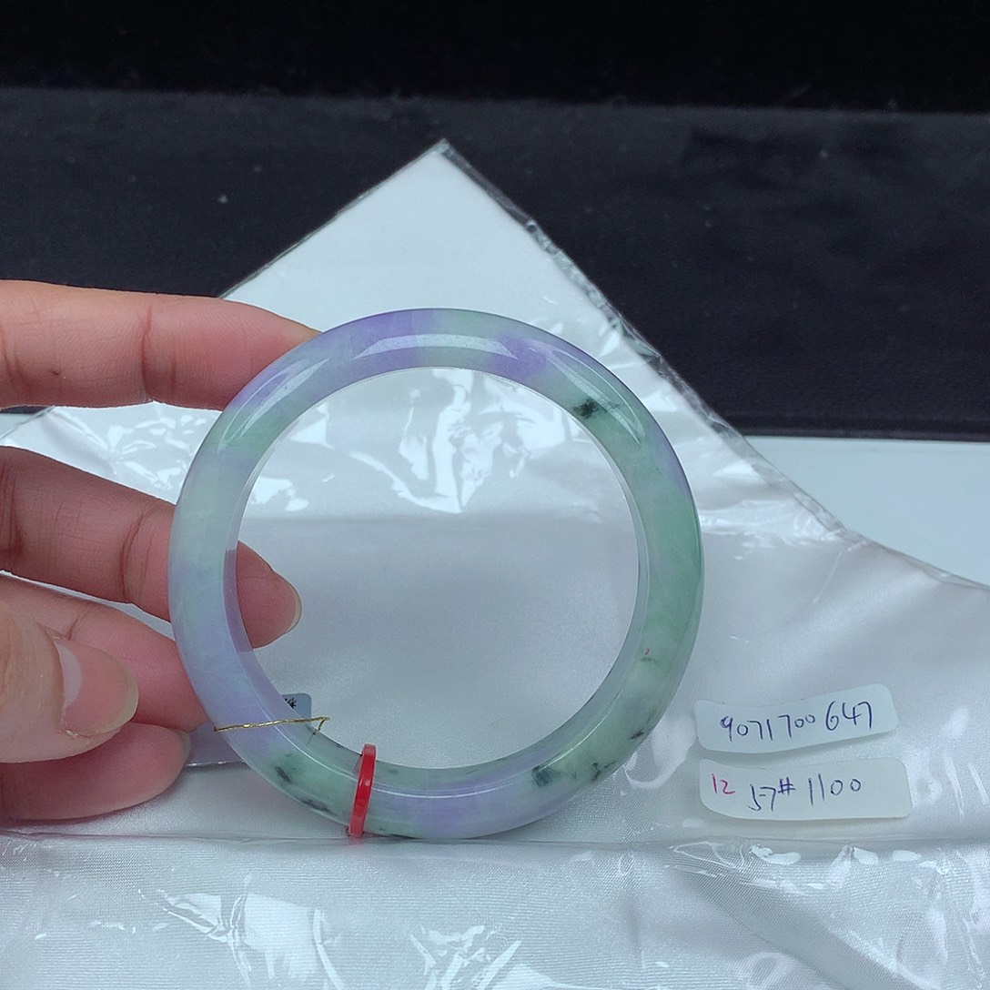 翡翠手镯未镶嵌57圈647