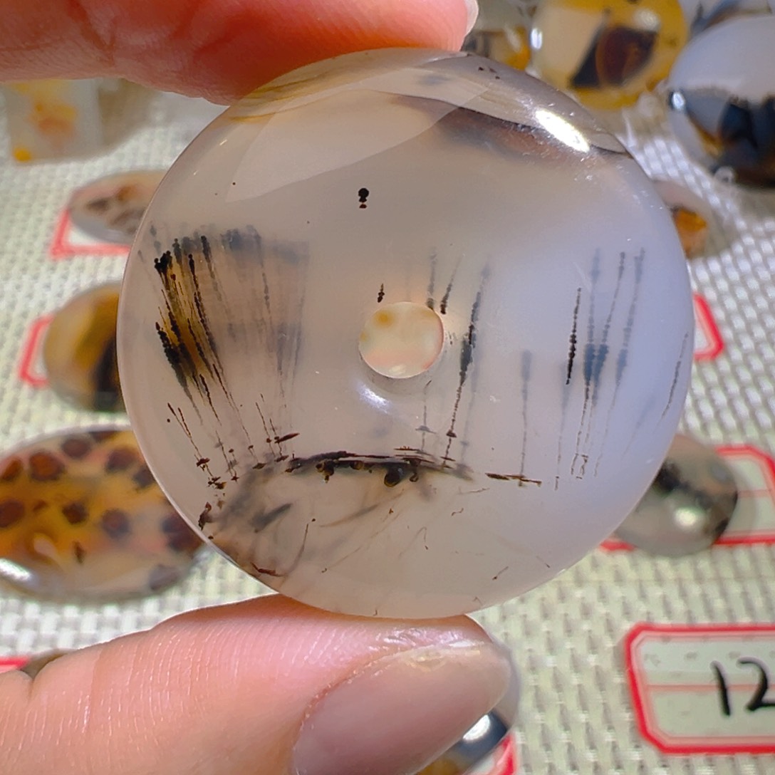 玛瑙/玉髓颈饰未镶嵌